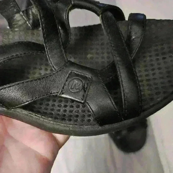 Merrell Black strappy sandals. Size 7. - Picture 3 of 12